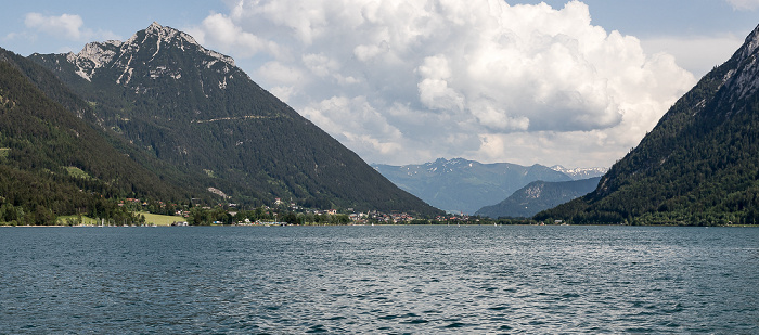 Brandenberger Alpen (Rofangebirge) mit Ebner Joch (links), Karwendel Achensee