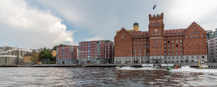 Stockholm Saltsjön, Danviken mit Saltsjökvarn (rechts)