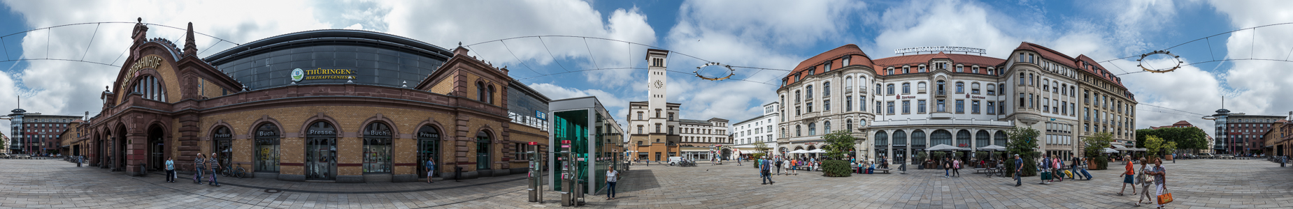 Willy-Brandt-Platz: Hauptbahnhof und Erfurter Hof Erfurt