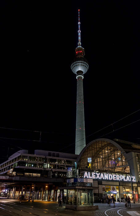 Bahnhof Alexanderplatz, Fernsehturm Berlin