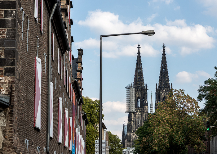 Burgmauer: Kölnisches Stadtmuseum Kölner Dom