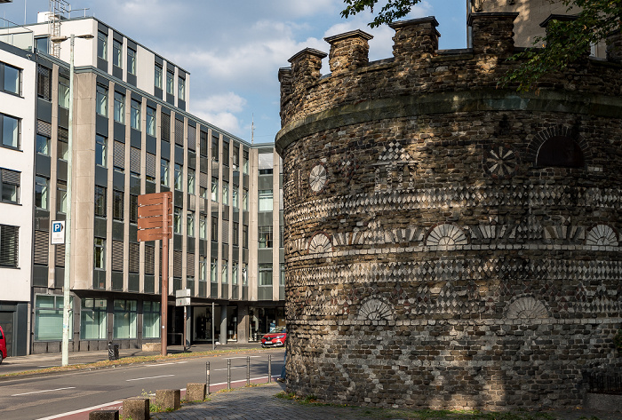 Zeughausstraße: Römerturm Köln