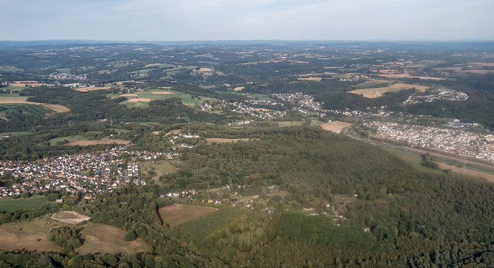 Nordrhein-Westfalen - Rhein-Sieg-Kreis: Altenrath (Troisdorf) (links), Lohmar (rechts) 2018-09-16 Flug DLH1991 Köln/Bonn (CGN/EDDK) - München Franz Josef Strauß (MUC/EDDM) Luftbild aerial photo