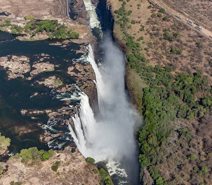 Victoria Falls Blick aus dem Hubschrauber: Sambesi, Victoriafälle Luftbild aerial photo