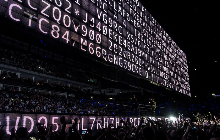 Mercedes-Benz Arena: U2 Berlin The Fly