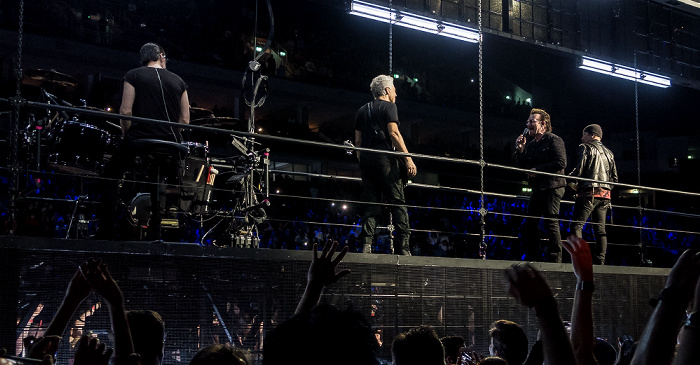 Mercedes-Benz Arena: U2 Berlin Stay (Faraway, So Close!)