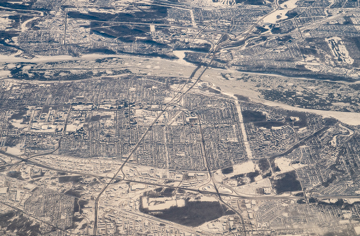 Quebec City, Sankt-Lorenz-Strom mit der Pont de Québec (links) und der Pont Pierre-Laporte 2019-01-26 Flug UAL31 München Franz Josef Strauß (MUC/EDDM) - Newark (KEWR) Luftbild aerial photo