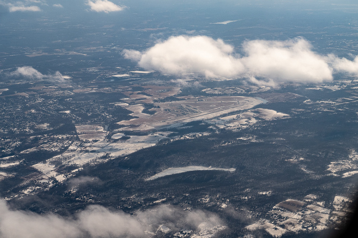 New York Orange County: Orange County Airport 2019-01-26 Flug UAL31 München Franz Josef Strauß (MUC/EDDM) - Newark (KEWR) Winding Hills County Park Pond Winding Hills Park Luftbild aerial photo