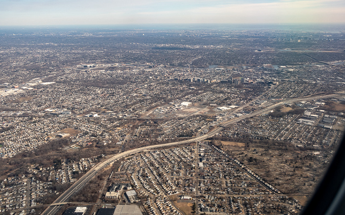 New Jersey Bergen County: Saddle Brook, Interstate I-80, Teaneck (oben) 2019-01-26 Flug UAL31 München Franz Josef Strauß (MUC/EDDM) - Newark (KEWR) Luftbild aerial photo