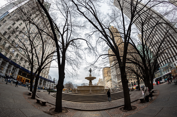 Grand Army Plaza: Pulitzer Memorial Fountain New York City