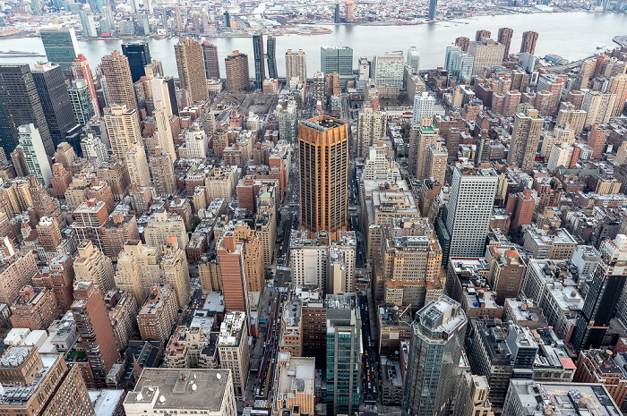 Blick vom Empire State Building: Manhattan, East River New York City