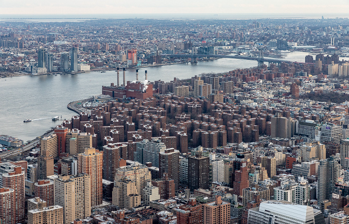 New York City Blick vom Empire State Building: Manhattan, East River, Brooklyn Manhattan Bridge