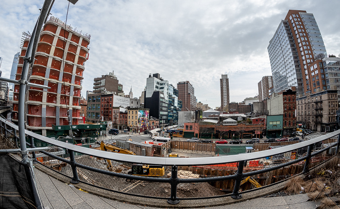 New York City Chelsea: High Line Park, Baustelle zwischen West 18th Street (links) und West 17th Street