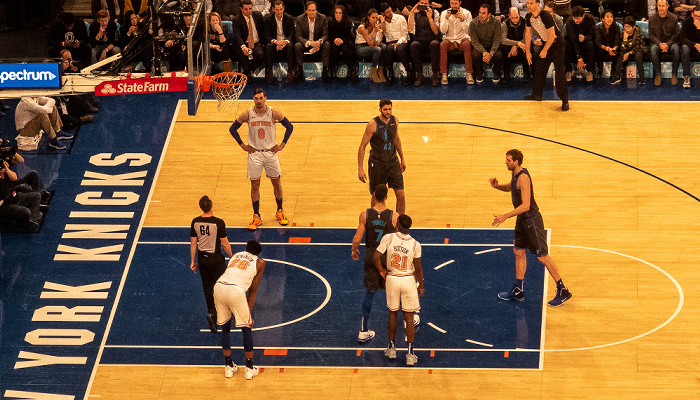 New York City Madison Square Garden: NBA-Spiel New York Knicks - Dallas Mavericks, Dirk Nowitzki beim Freiwurf