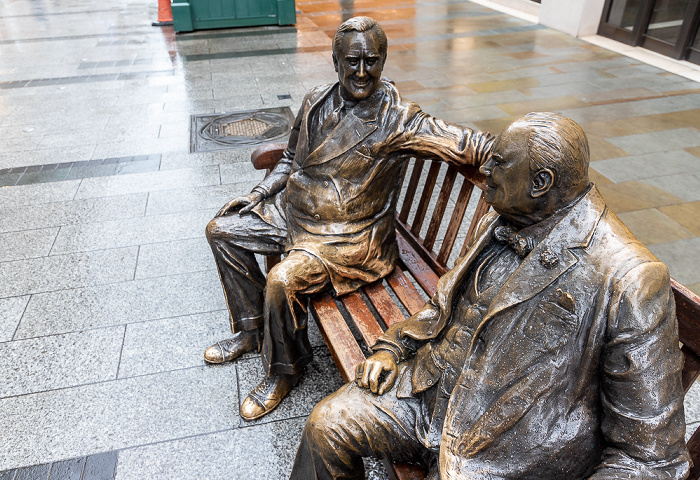 London Mayfair: New Bond Street - Churchill And Roosevelt Allies Sculpture