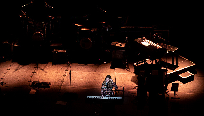 London Palladium: Lauren Ray
