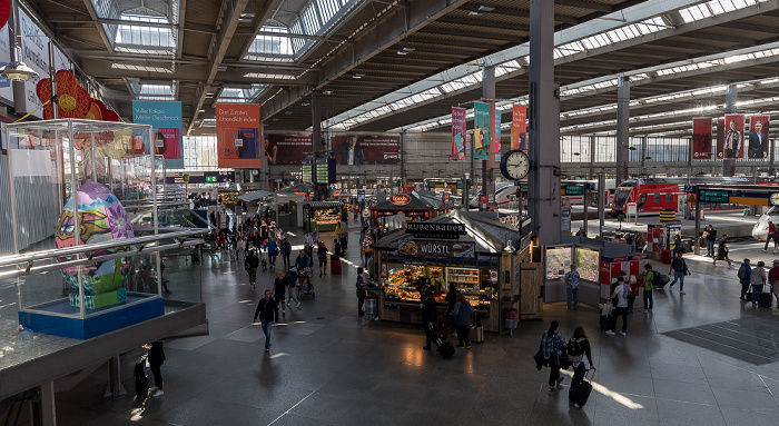 Hauptbahnhof: Haupthalle (Bahnsteighalle) München