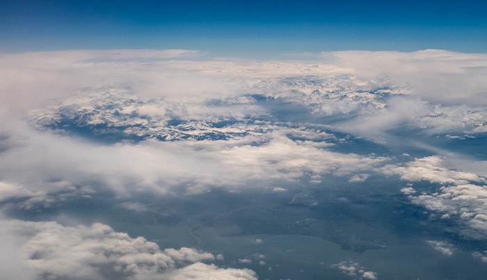 Bayern Wolken, Alpenkette 2019-05-16 Flug DLH1892 München Franz Josef Strauß (MUC/EDDM) - Bilbao (BIO/LEBB) Luftbild aerial photo