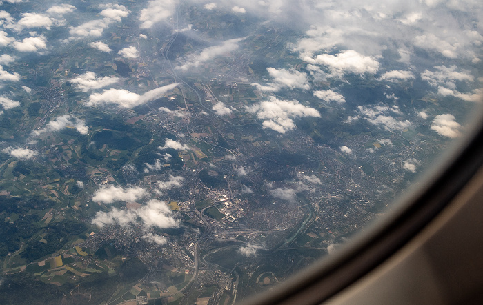 Kanton Bern Bern, Aare 2019-05-16 Flug DLH1892 München Franz Josef Strauß (MUC/EDDM) - Bilbao (BIO/LEBB) Stadion Wankdorf Luftbild aerial photo