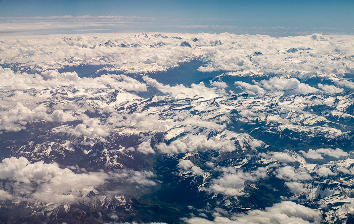 Alpen in Wolken Kanton Freiburg