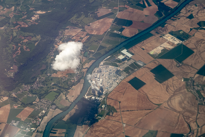 Auvergne-Rhône-Alpes Rhone, Centrale nucléaire du Bugey 2019-05-16 Flug DLH1892 München Franz Josef Strauß (MUC/EDDM) - Bilbao (BIO/LEBB) Luftbild aerial photo