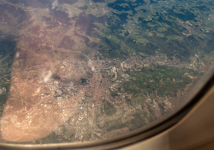 Auvergne-Rhône-Alpes Saint-Étienne 2019-05-16 Flug DLH1892 München Franz Josef Strauß (MUC/EDDM) - Bilbao (BIO/LEBB) Stade Geoffroy-Guichard Luftbild aerial photo