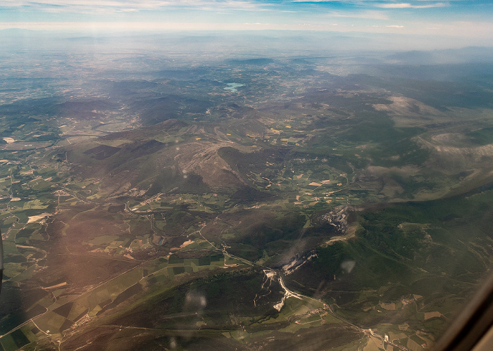 Navarra 2019-05-16 Flug DLH1892 München Franz Josef Strauß (MUC/EDDM) - Bilbao (BIO/LEBB) Embalse de Alloz Luftbild aerial photo