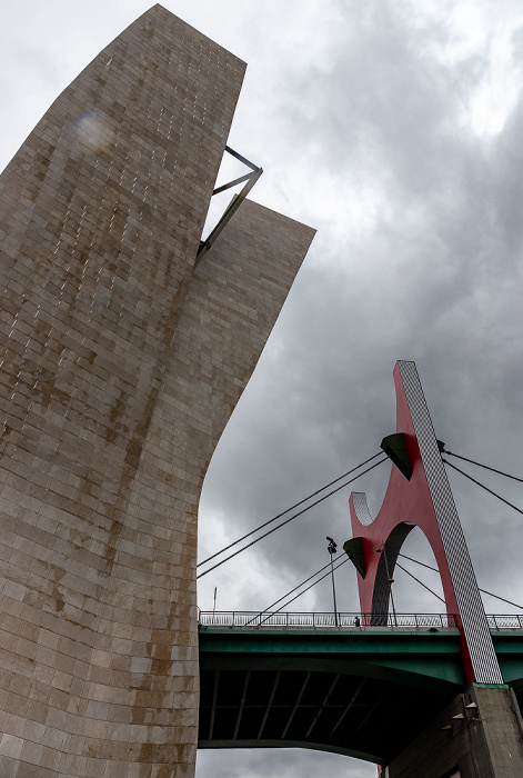 Bilbao Abando: Torre de La Salve, Puente de La Salve