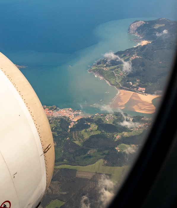 Baskenland Golf von Biskaya, Mundaka 2019-05-20 Flug DLH1893 Bilbao (BIO/LEBB) - München Franz Josef Strauß (MUC/EDDM) Luftbild aerial photo