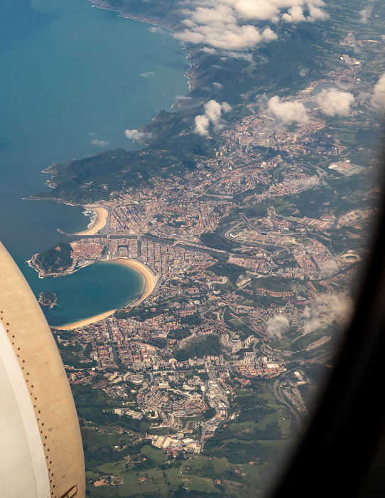 Baskenland Golf von Biskaya, Donostia-San Sebastián mit der Bahía de La Concha und der Isla de Santa Clara 2019-05-20 Flug DLH1893 Bilbao (BIO/LEBB) - München Franz Josef Strauß (MUC/EDDM) Luftbild aerial photo