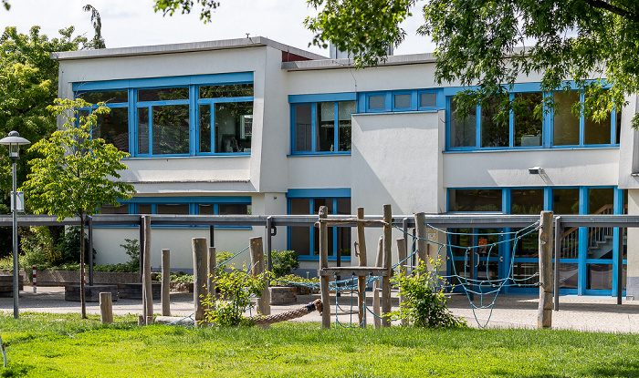 Grundschule (ehem. Grund- und Hauptschule) Pfohren