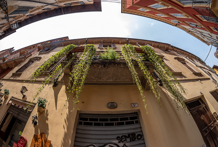 Centro Storico (Altstadt): Via Santa Maria in Chiavica Verona