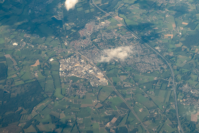 Provinz Noord-Brabant Boxtel, Rijksweg A2 2019-08-10 Flug DLH2510 München Franz Josef Strauß (MUC/EDDM) - Birmingham (BHX/EGBB) Luftbild aerial photo