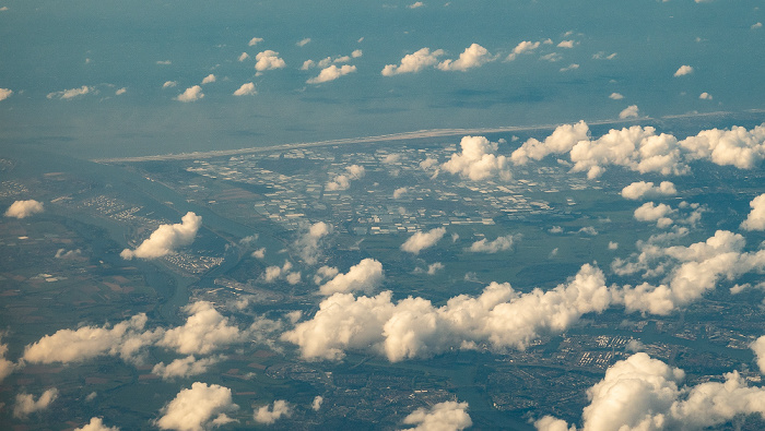 Provinz Zuid-Holland Westland, Nordsee 2019-08-10 Flug DLH2510 München Franz Josef Strauß (MUC/EDDM) - Birmingham (BHX/EGBB) Luftbild aerial photo