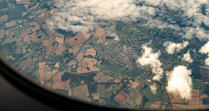 Hertfordshire Potters Bar 2019-08-10 Flug DLH2510 München Franz Josef Strauß (MUC/EDDM) - Birmingham (BHX/EGBB) Motorway M1 Motorway M25 (London Orbital Motorway) Luftbild aerial photo