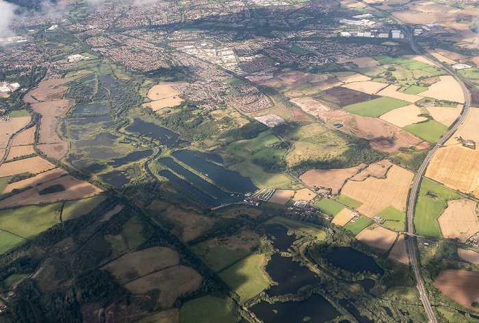 Warwickshire Middleton Lakes, Tamworth 2019-08-10 Flug DLH2510 München Franz Josef Strauß (MUC/EDDM) - Birmingham (BHX/EGBB) Kingsbury Water Park Motorway M42 Luftbild aerial photo