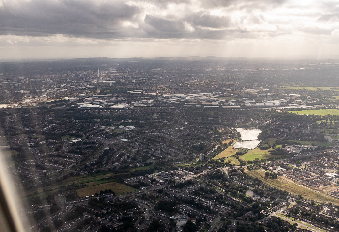 Birmingham 2019-08-10 Flug DLH2510 München Franz Josef Strauß (MUC/EDDM) - Birmingham (BHX/EGBB) Luftbild aerial photo