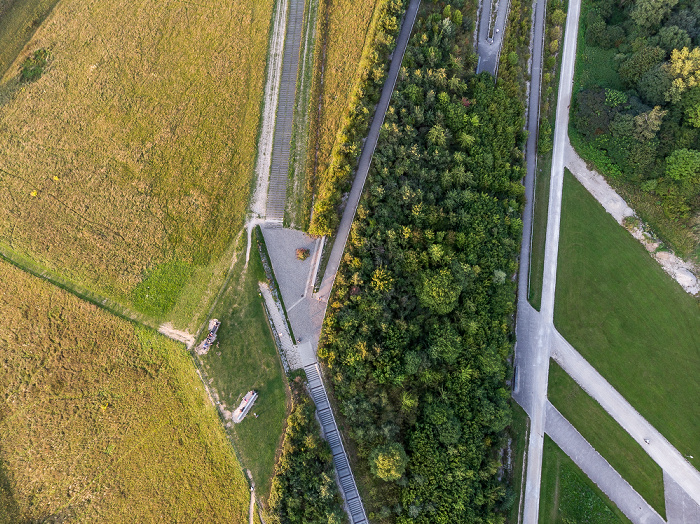 München Riemer Park: Aussichtshügel Riemer Park Luftbild aerial photo