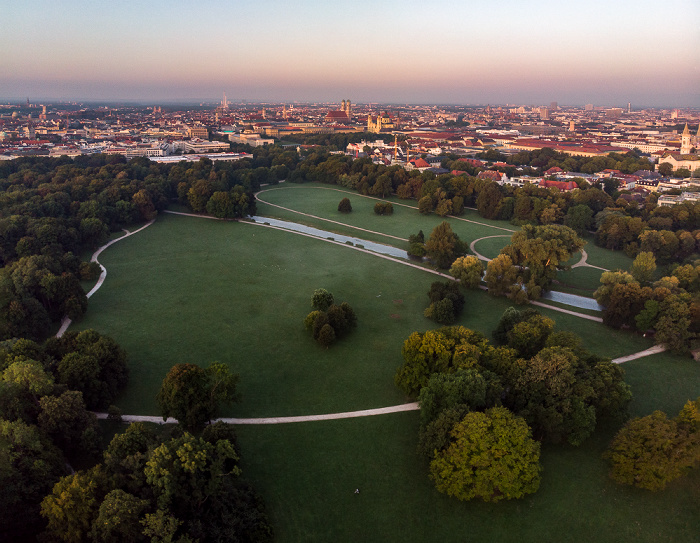 München Englischer Garten Eisbach Luftbild aerial photo