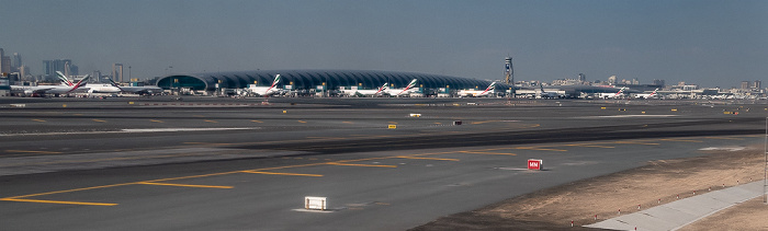 Dubai International Airport 2019-11-24 Flug UAE388 Dubai (DXB/OMDB) - Intler Flughafen Rangun (RGN/VYYY)