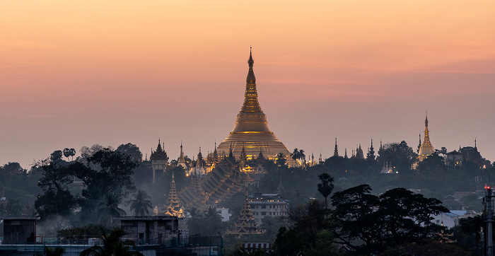 Yangon Blick aus dem Beauty Land Hotel: Shwedagon-Pagode