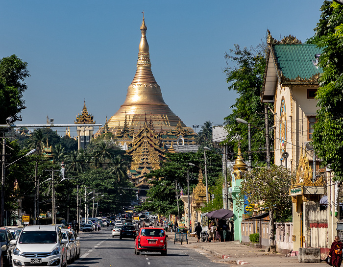 Yangon Gyar Tawya Street Shwedagon-Pagode