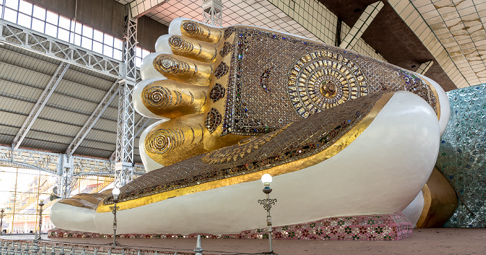 Bago Shwethalyaung-Buddha