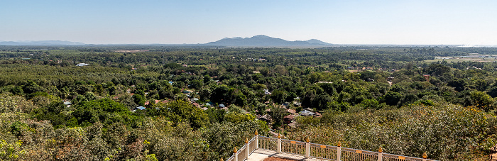 Kyaikto Blick vom Three Pagodas Mountain