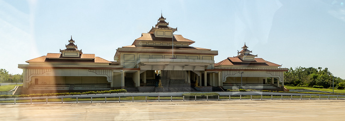 Yaza Htarni Road Naypyidaw