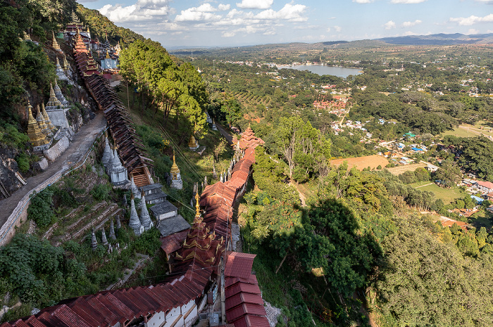 Gedeckte Aufgänge zu den Pindaya Caves Pindaya