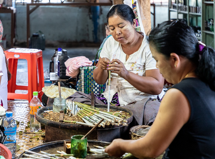 Inle-See Nampan: Herstellung von Cheroot-Zigarren