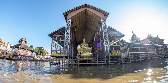 Inle-See Garage für die Königsbarke Phaung Daw U Pagode