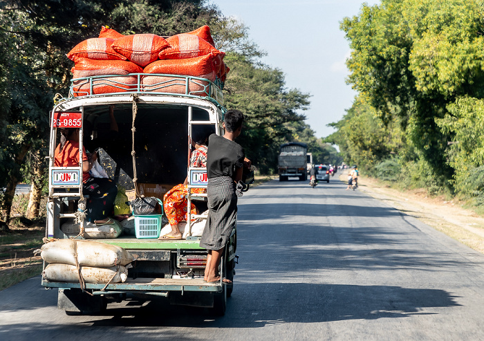 Fahrt Nyaung Shwe - Mandalay: Yangon-Mandalay Highway Mandalay-Region