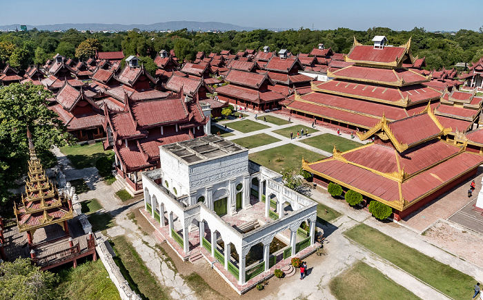 Mandalay Palace: Blick von Nan-Myin-Wachturm